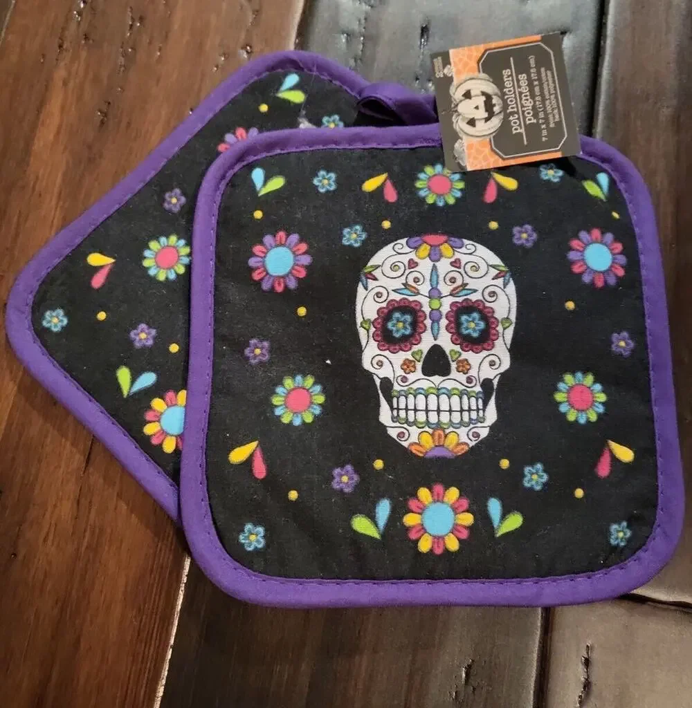 2 Sugar Skull / Day of the Dead Pot Holders Halloween Kitchen Decoration Purple